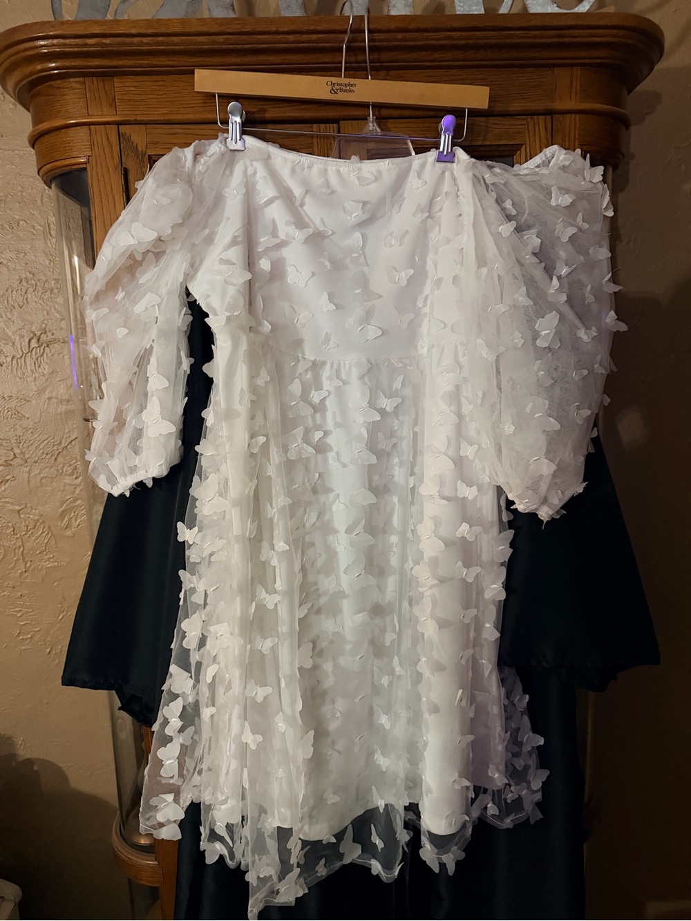 Chic Soul White Mini Dress with 3D Butterfly Appliqués